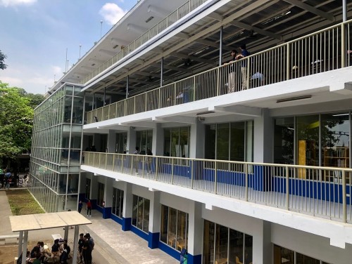 菲律賓國父大學主圖書館
