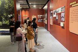 參觀中國人民抗日戰爭紀念館