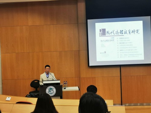 劉選副編審進行了精彩分享