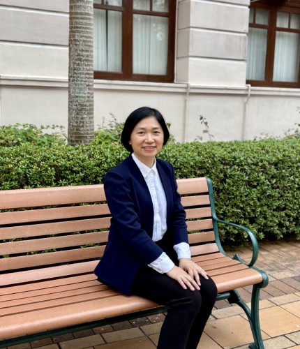 Lucy Biyun HUANG, Assistant Professor
